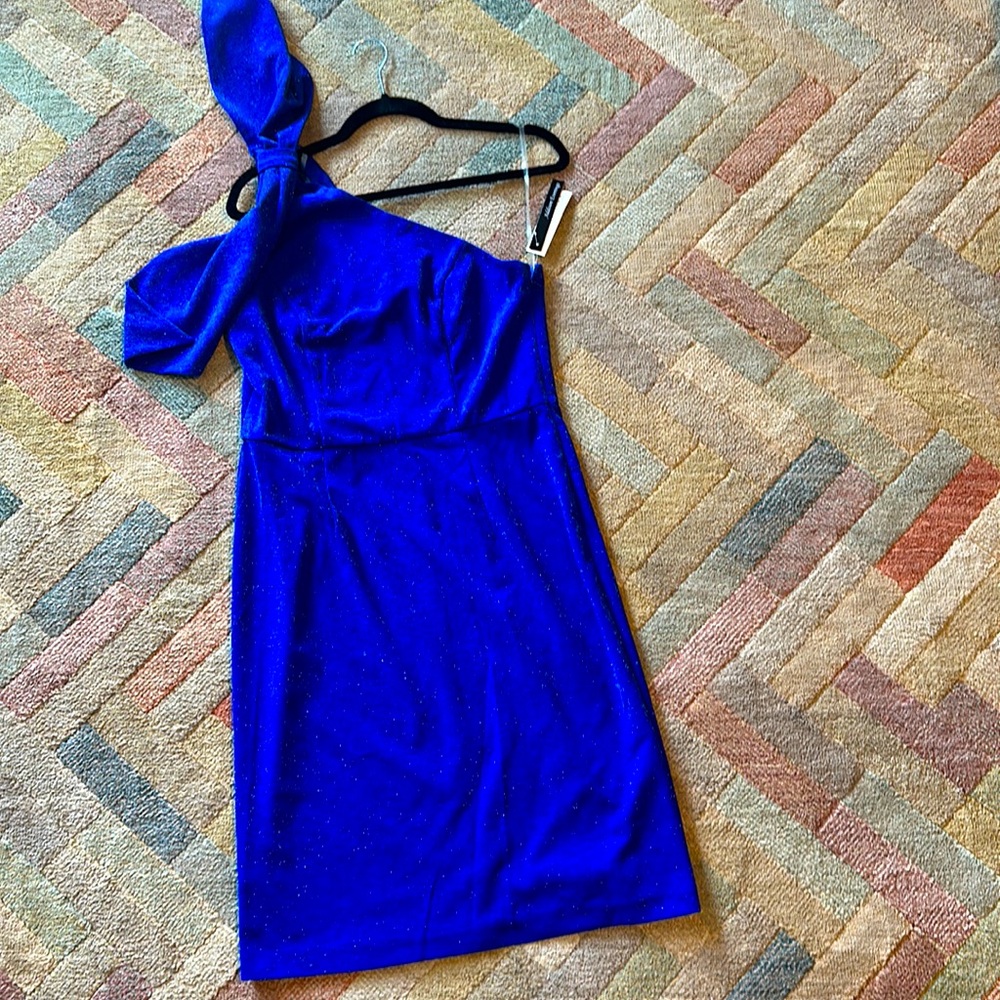 NWT- one shoulder blue dress w sparkles size 12